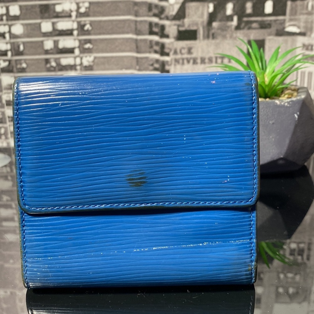 Authentic Louis Vuitton Blue Epi Wallet - Picture 7 of 13